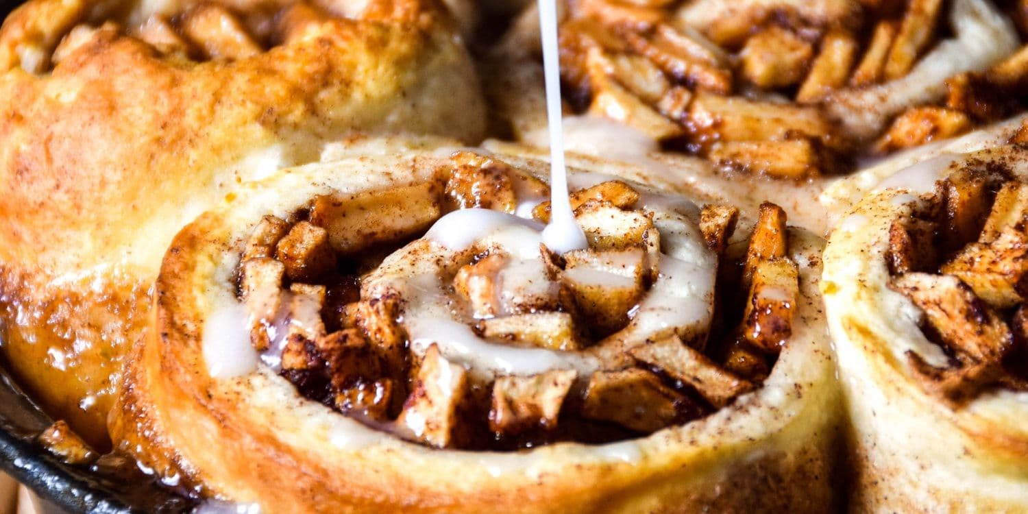 Apple cinnamon buns