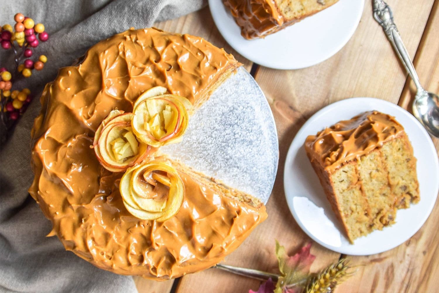 Apple caramel cake