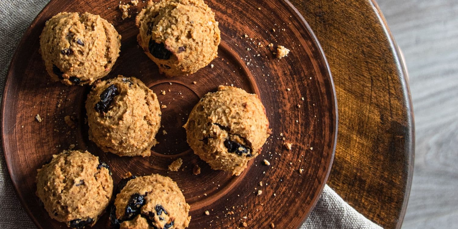 Chickpea cookies with dried sour cherries