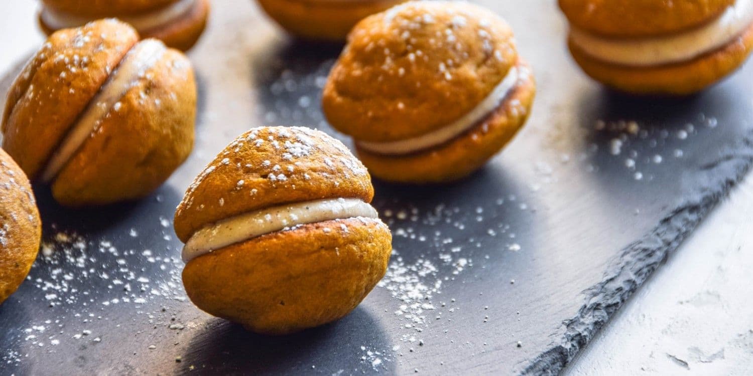 Pumpkin whoopie pies